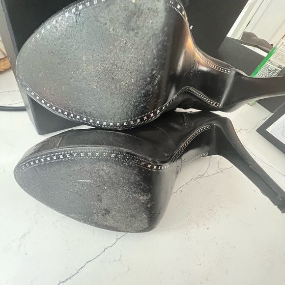 CHANEL ANKLE BOOTIES - Picture 4 of 10